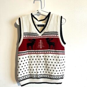 White and Red Sweater Vest with Reindeer Design
Boy 4t